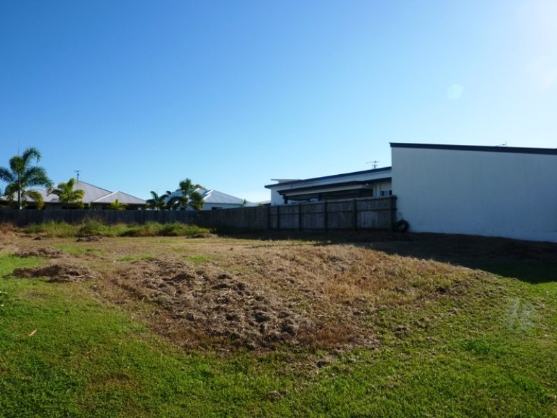 15 White Cedar Drive, Meridan Plains QLD 4551
