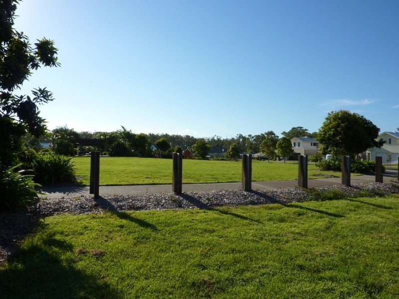 15 White Cedar Drive, Meridan Plains QLD 4551