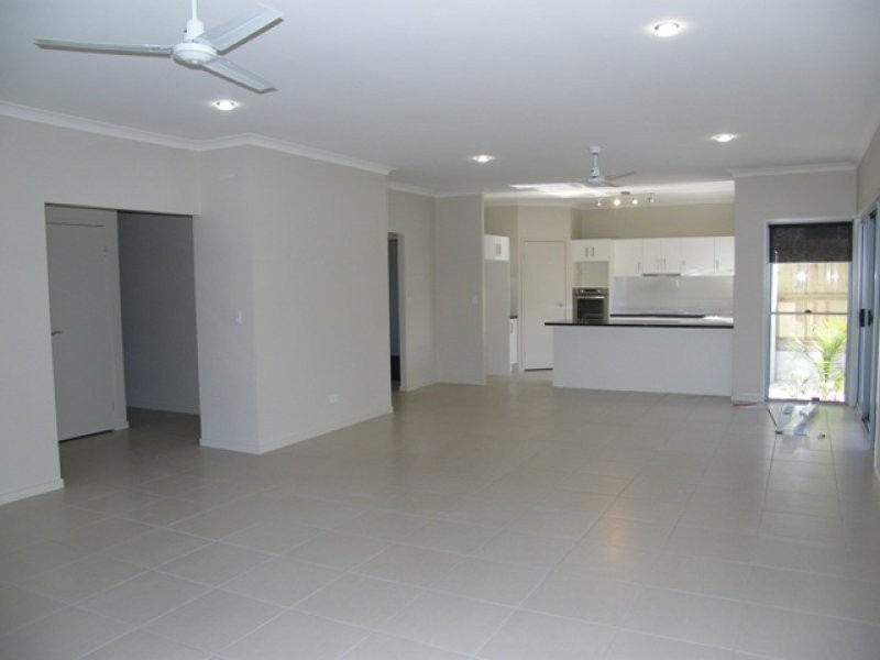 1 Bunya Pine Place, Woombye QLD 4559