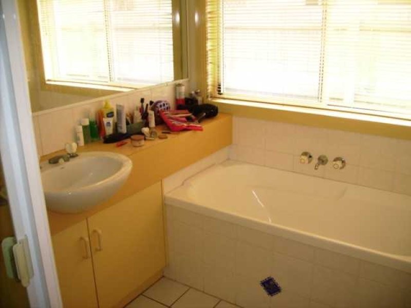 1 Mountain Ash Drive, Mountain Creek QLD 4557