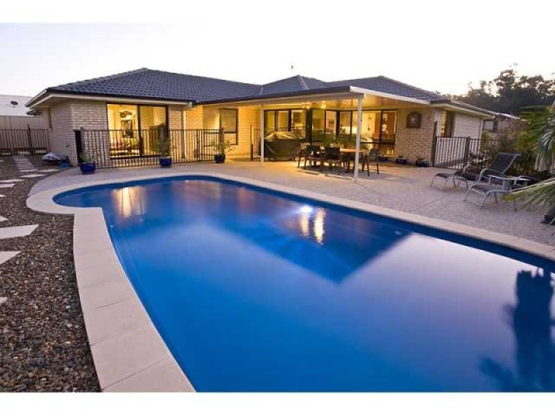 2 Pompano Court, Mountain Creek QLD 4557