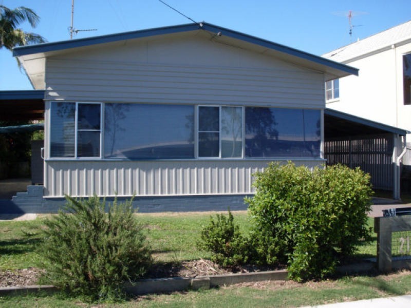 211 Bradman Avenue, Maroochydore QLD 4558