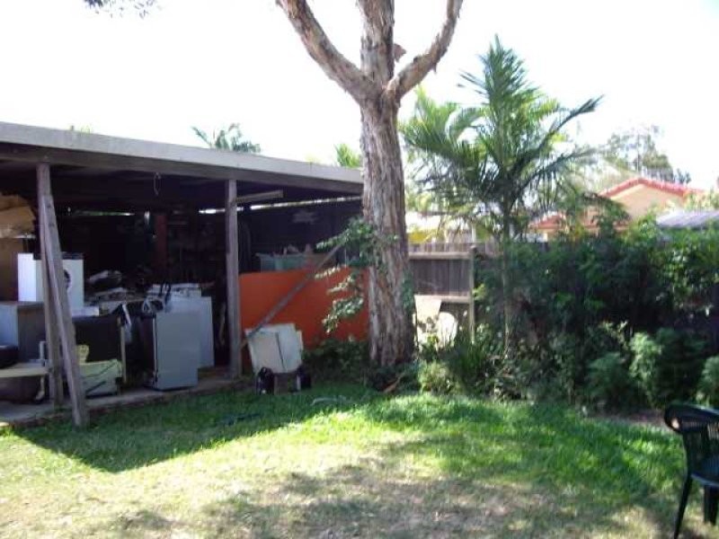 33 Broadwater Avenue, Maroochydore QLD 4558