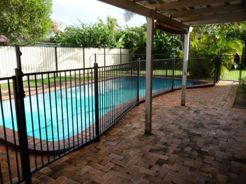 18 Summer Drive, Maroochydore QLD 4558