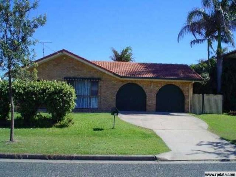 156 Oceanic Drive, Warana QLD 4575