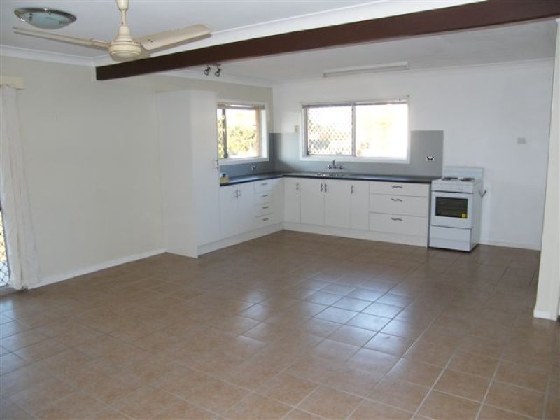 8 Birdwood Street, Golden Beach QLD 4551