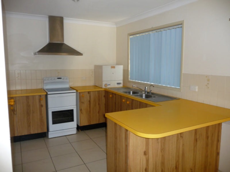 180 Oceanic Drive, Warana QLD 4575