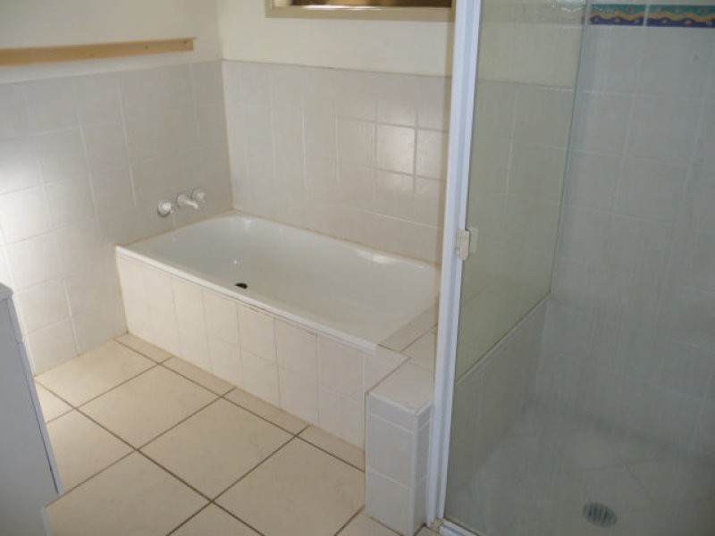 180 Oceanic Drive, Warana QLD 4575