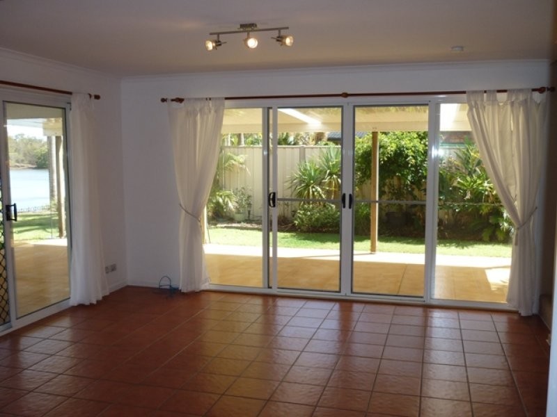 3 Paraka Court, Mountain Creek QLD 4557