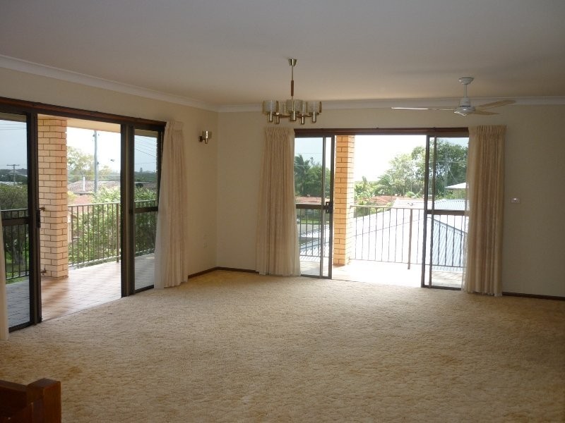 8 Rowell Street, Caloundra QLD 4551