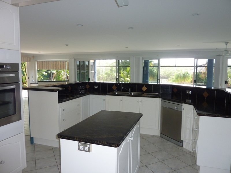 19 Paraka Court, Mountain Creek QLD 4557