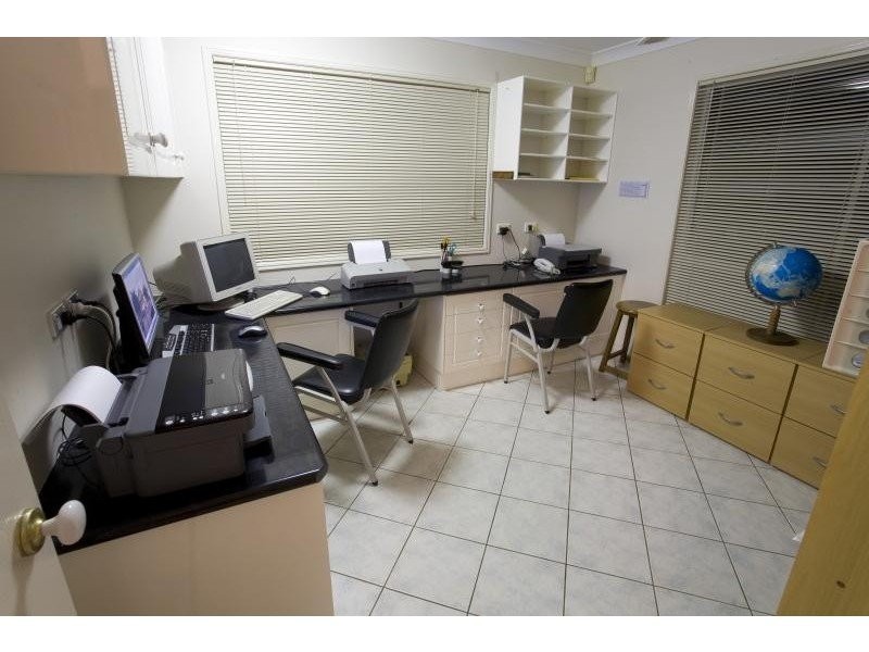 19 Paraka Court, Mountain Creek QLD 4557