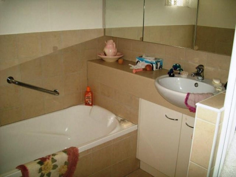 2/74 Anzac Avenue, Maroochydore QLD 4558