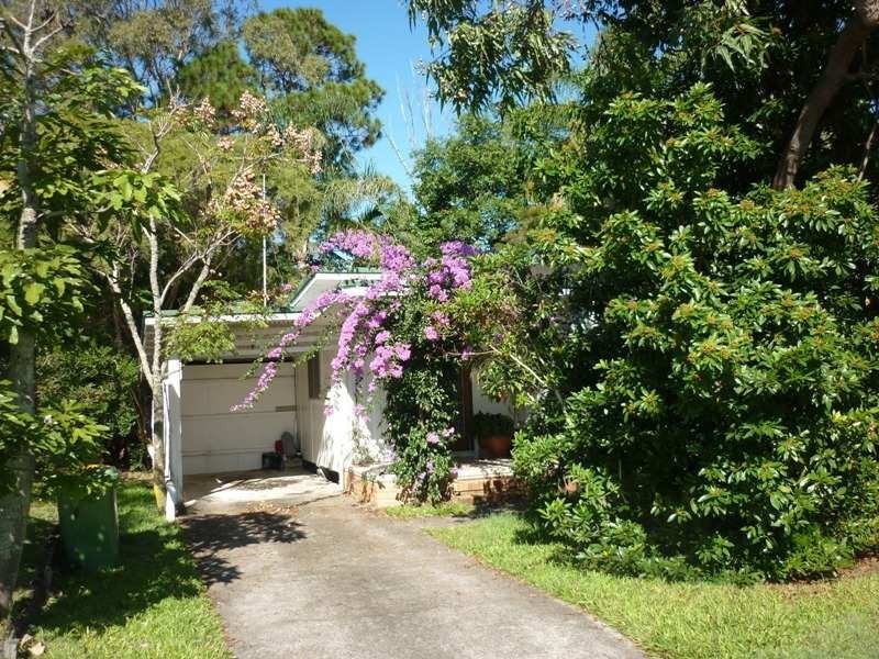 35 Broadwater Avenue, Maroochydore QLD 4558