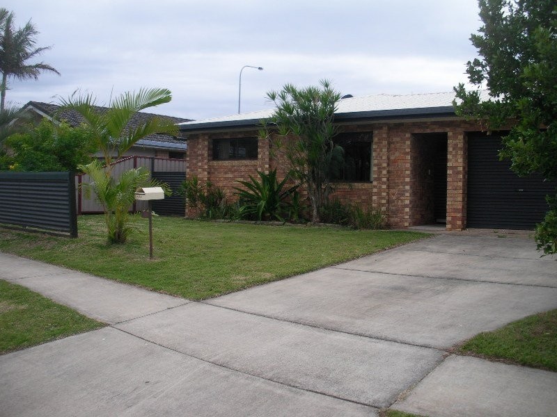 81 Marawa Drive, Parrearra QLD 4575