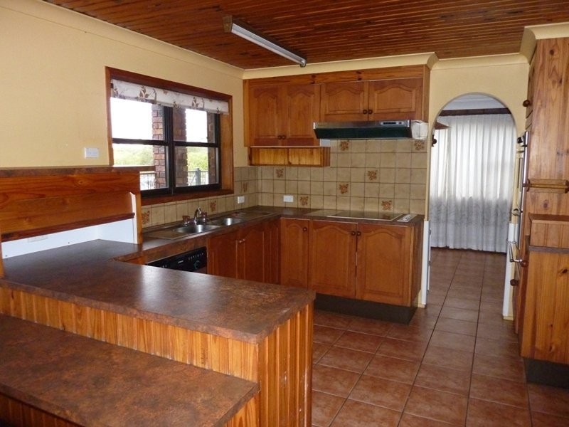 2 Imara Court, Mountain Creek QLD 4557