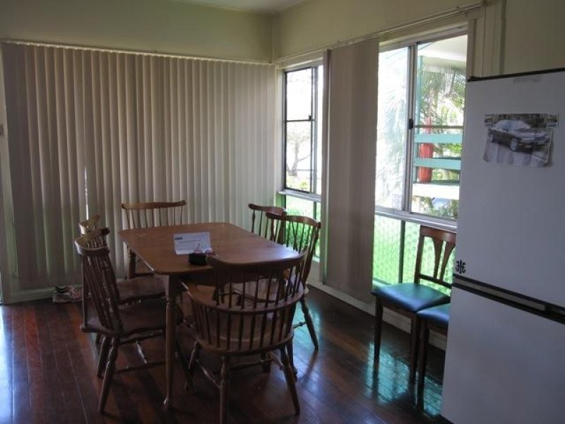 17 Bradman Ave, Maroochydore QLD 4558