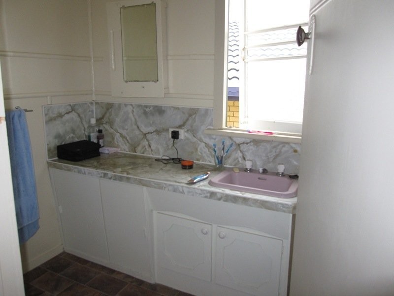 17 Bradman Ave, Maroochydore QLD 4558