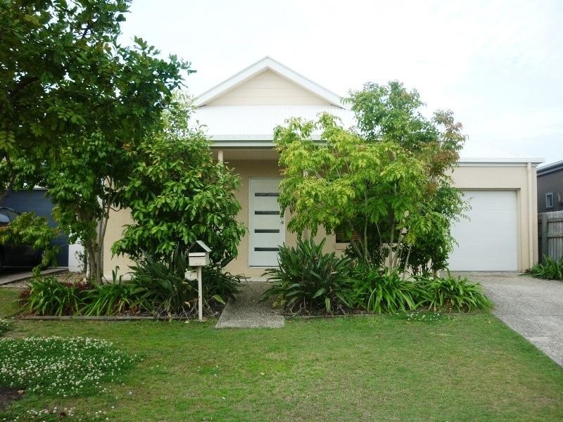 7 Zante Lane, Kawana Island QLD 4575