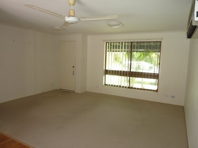 18 Ilaroo Crescent, Warana QLD 4575