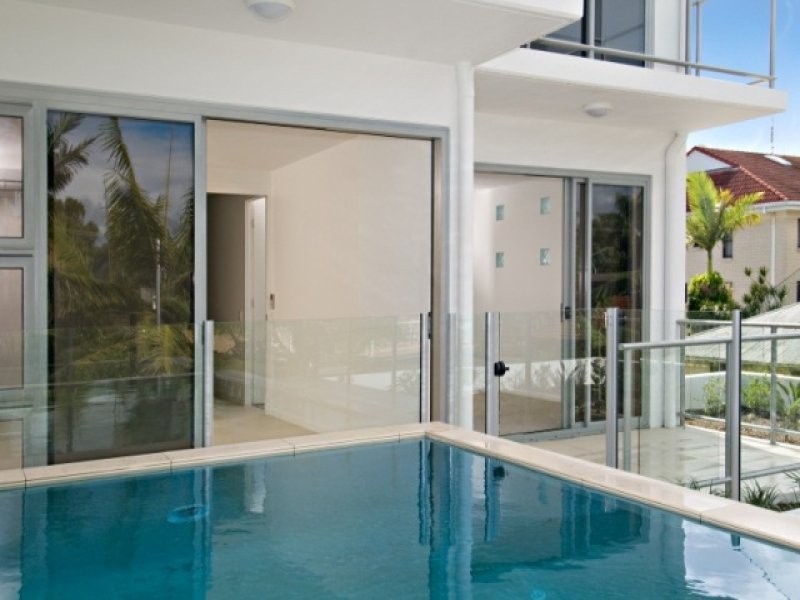 2/175 Bradman Avenue, Maroochydore QLD 4558