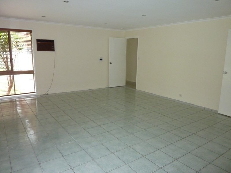 2 Karawatha Drive, Mountain Creek QLD 4557