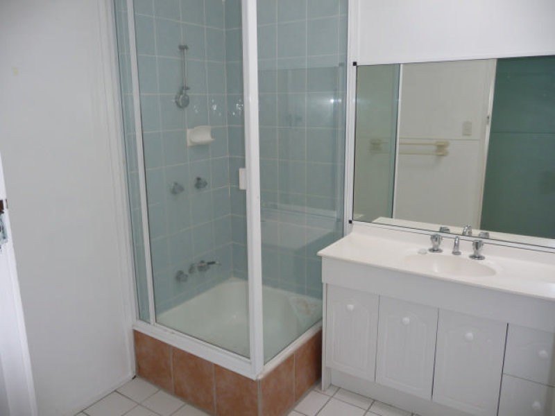 27 Hinley Avenue, Maroochydore QLD 4558