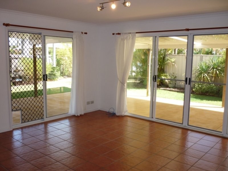 3 Paraka Court, Mountain Creek QLD 4557