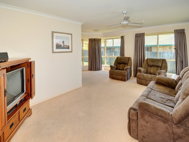 6 Turnbury Street, Little Mountain QLD 4551