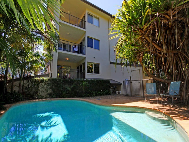 2/311 Bradman Avenue, Maroochydore QLD 4558
