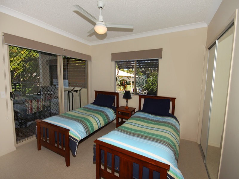 2/311 Bradman Avenue, Maroochydore QLD 4558