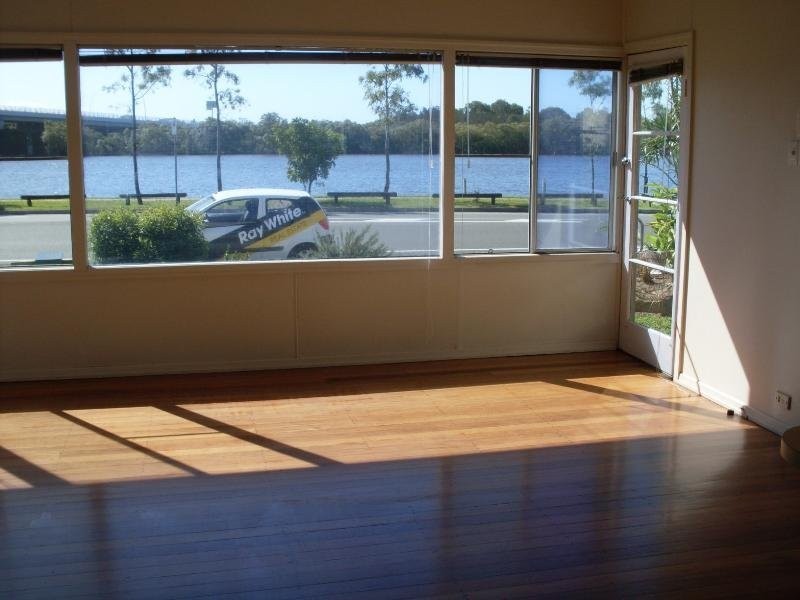 211 Bradman Avenue, Maroochydore QLD 4558