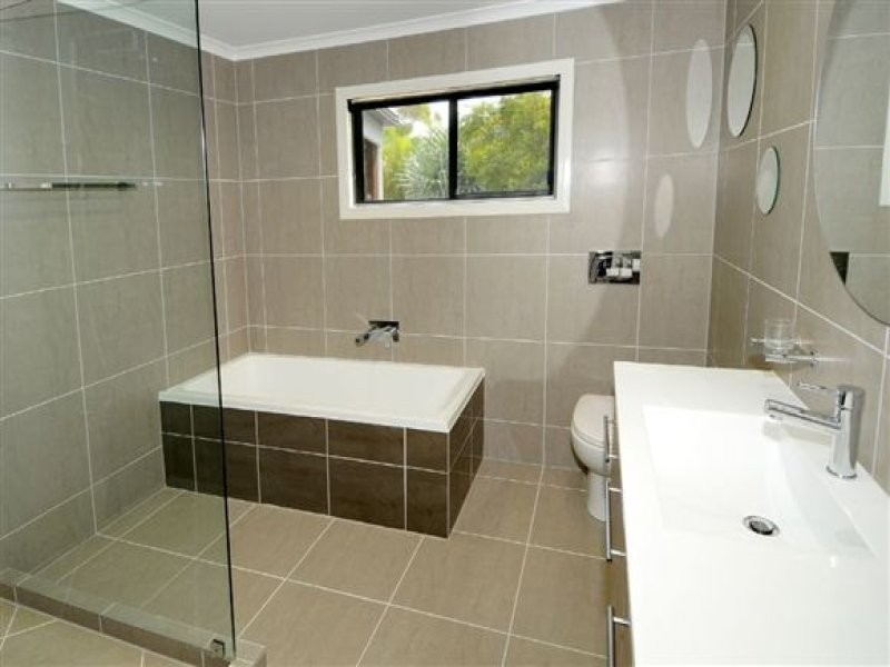 25 Palm Drive, Mooloolaba QLD 4557