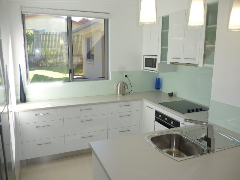 3 Palm Drive, Mooloolaba QLD 4557