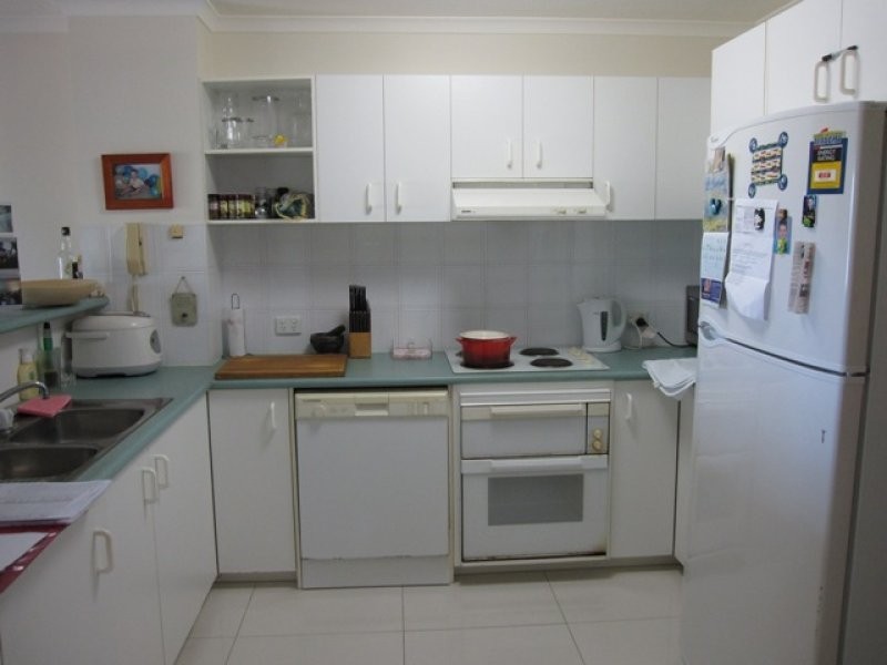 2/205 Bradman Avenue, Maroochydore QLD 4558