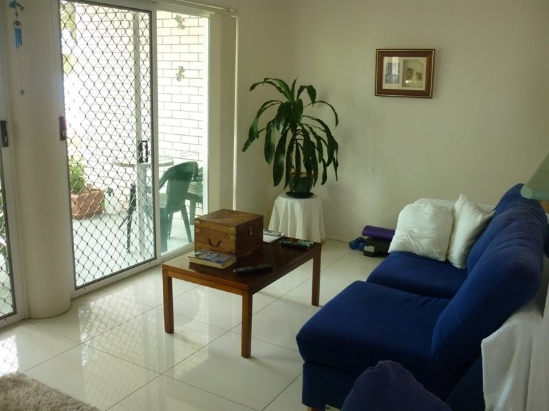 2/205 Bradman Avenue, Maroochydore QLD 4558