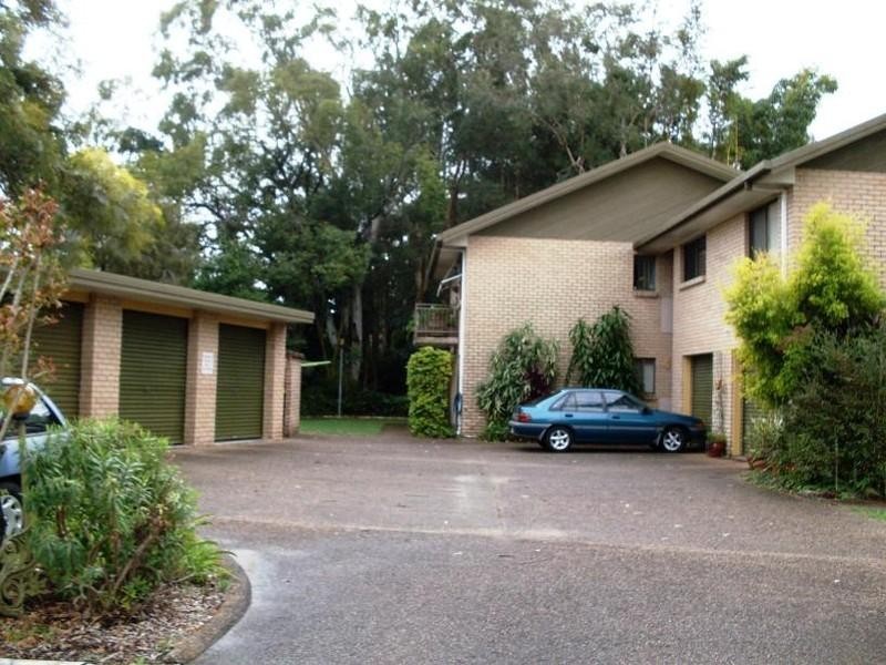 2/4 Broadwater Avenue, Maroochydore QLD 4558