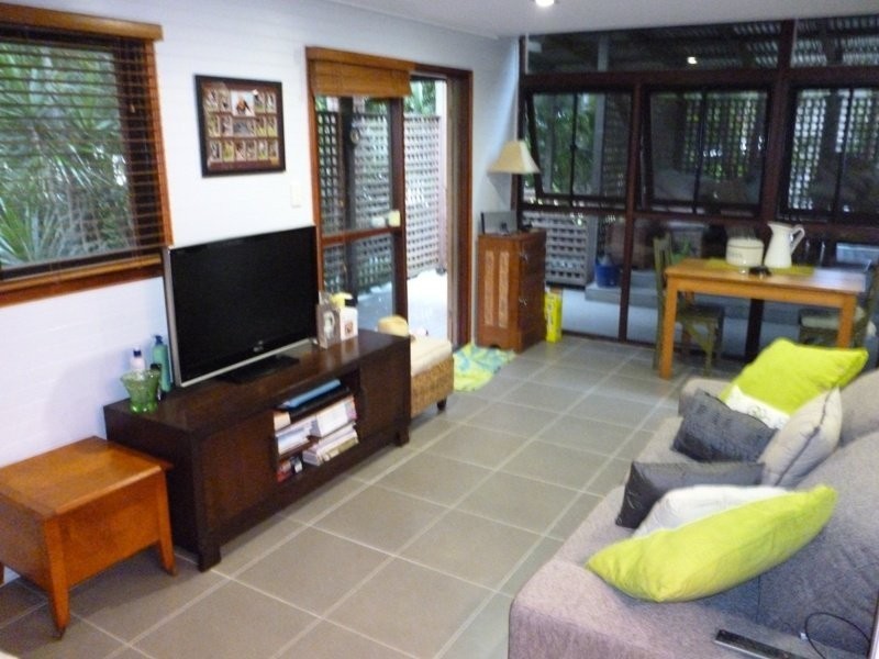 2 Lagoda Drive, Mount Coolum QLD 4573