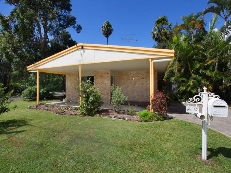 37 Surf Road, Alexandra Headland QLD 4572