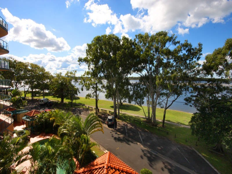 7/24 Picnic Point Esplanade, Maroochydore QLD 4558