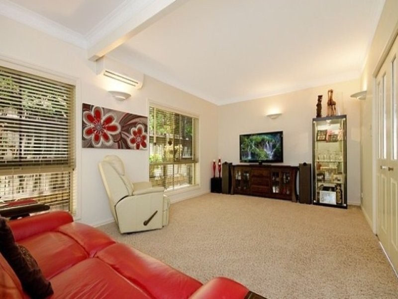 9 Camfield Street, Alexandra Headland QLD 4572