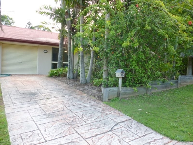 16 McCall Place, Bli Bli QLD 4560