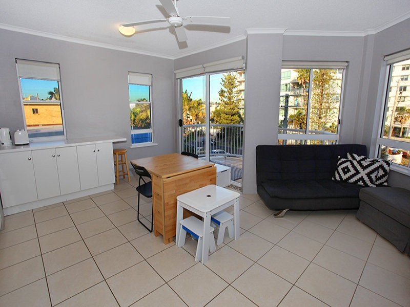 9/12 Memorial Avenue, Maroochydore QLD 4558