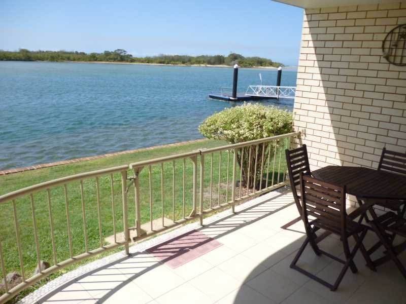 1/74 Duporth Avenue, Maroochydore QLD 4558