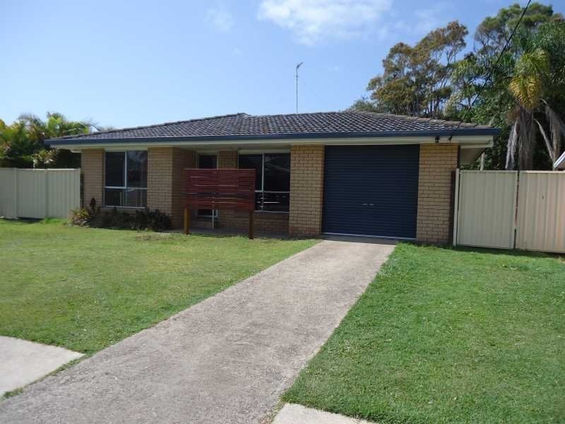 29 Surf Road, Maroochydore QLD 4558