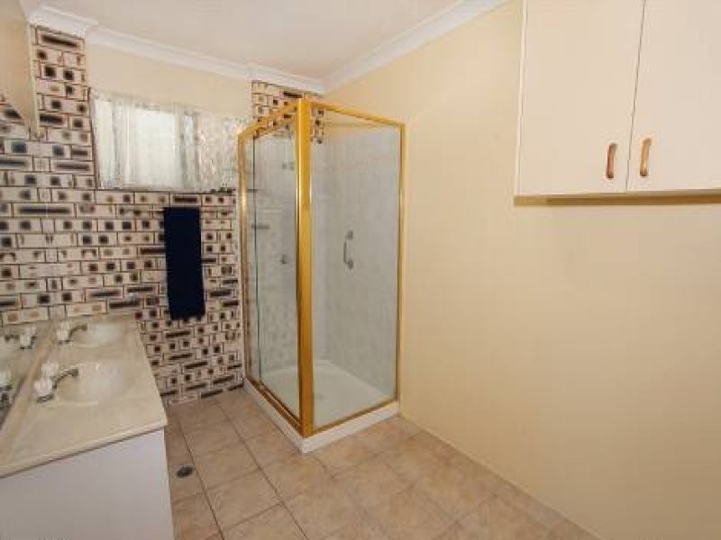 145 Broadwater Ave, Maroochydore QLD 4558