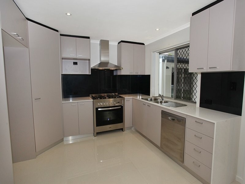 38 Mulgani Street, Warana QLD 4575