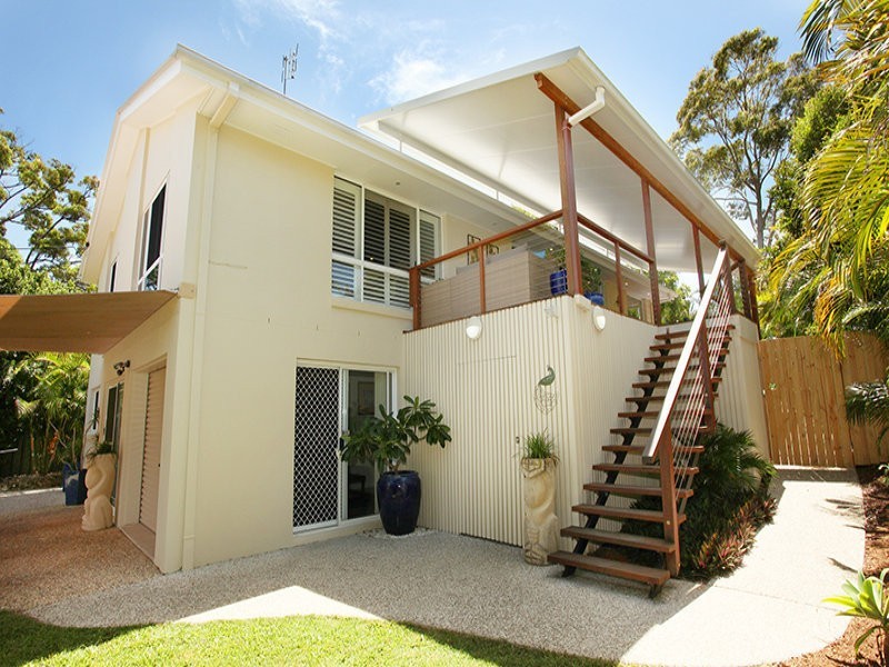 25 Woonum Road, Alexandra Headland QLD 4572