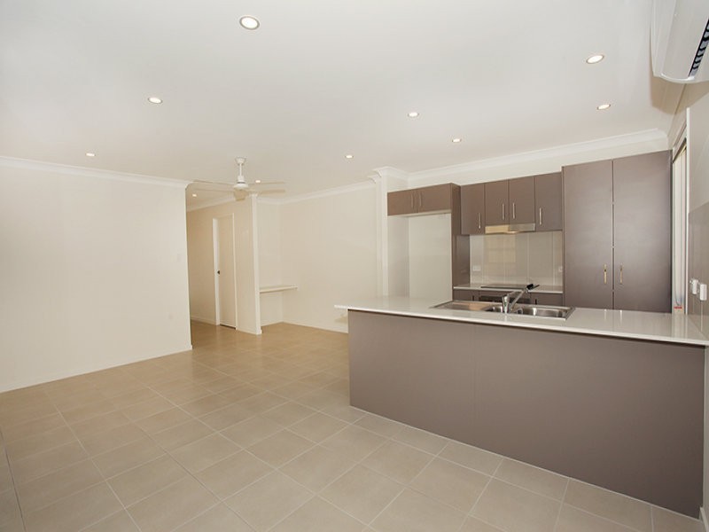 2/15 Cnr Kauri Crescent & Sundew Place, Peregian Springs QLD 4573