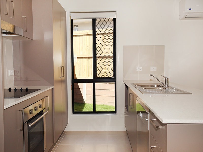 2/15 Cnr Kauri Crescent & Sundew Place, Peregian Springs QLD 4573